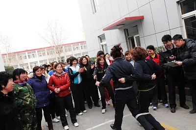 公司举办庆三八节系列活动